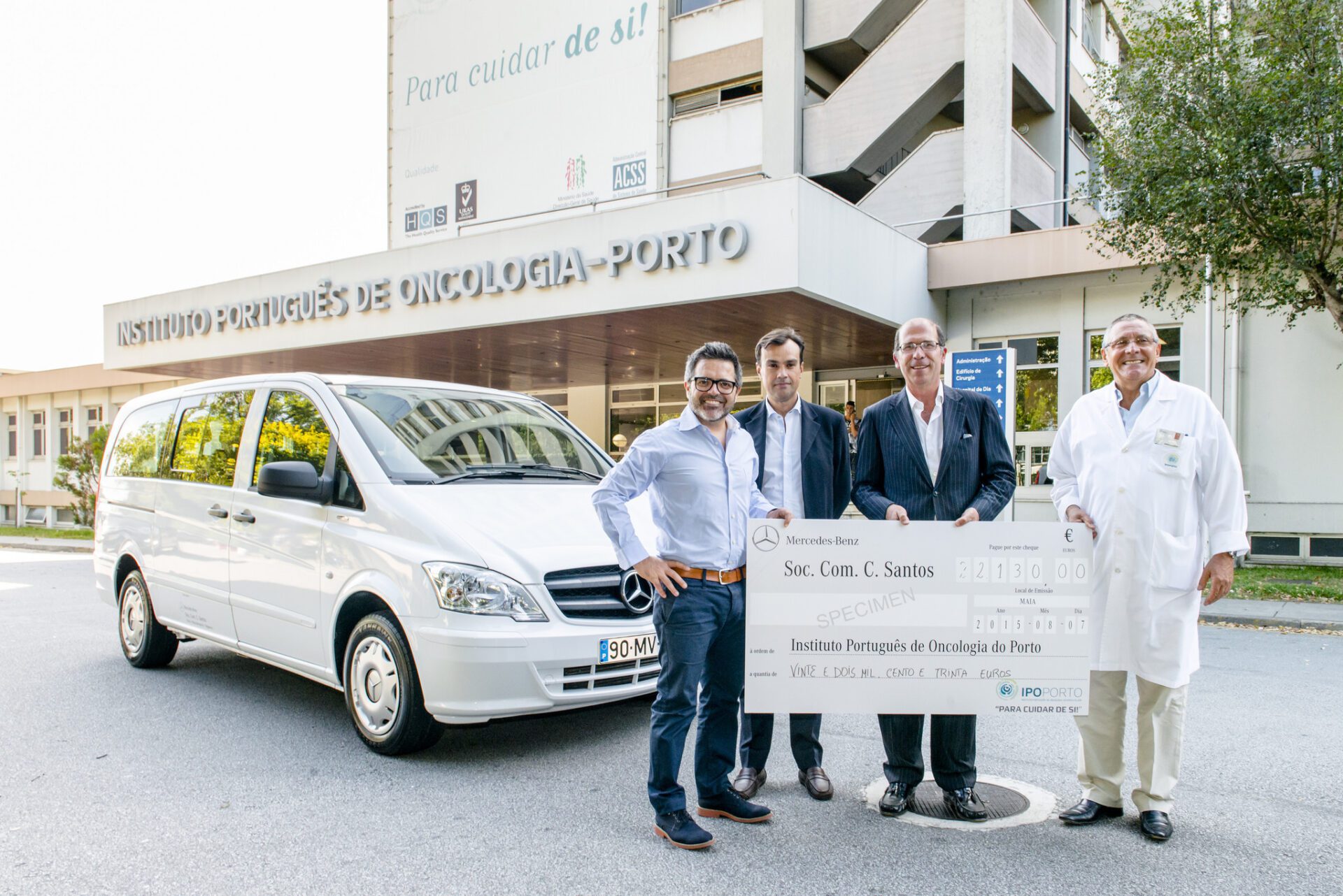 Evento “Estrelas Solidárias”. Nilton formaliza entrega de cheque no valor de 22 mil euros ao IPO do Porto