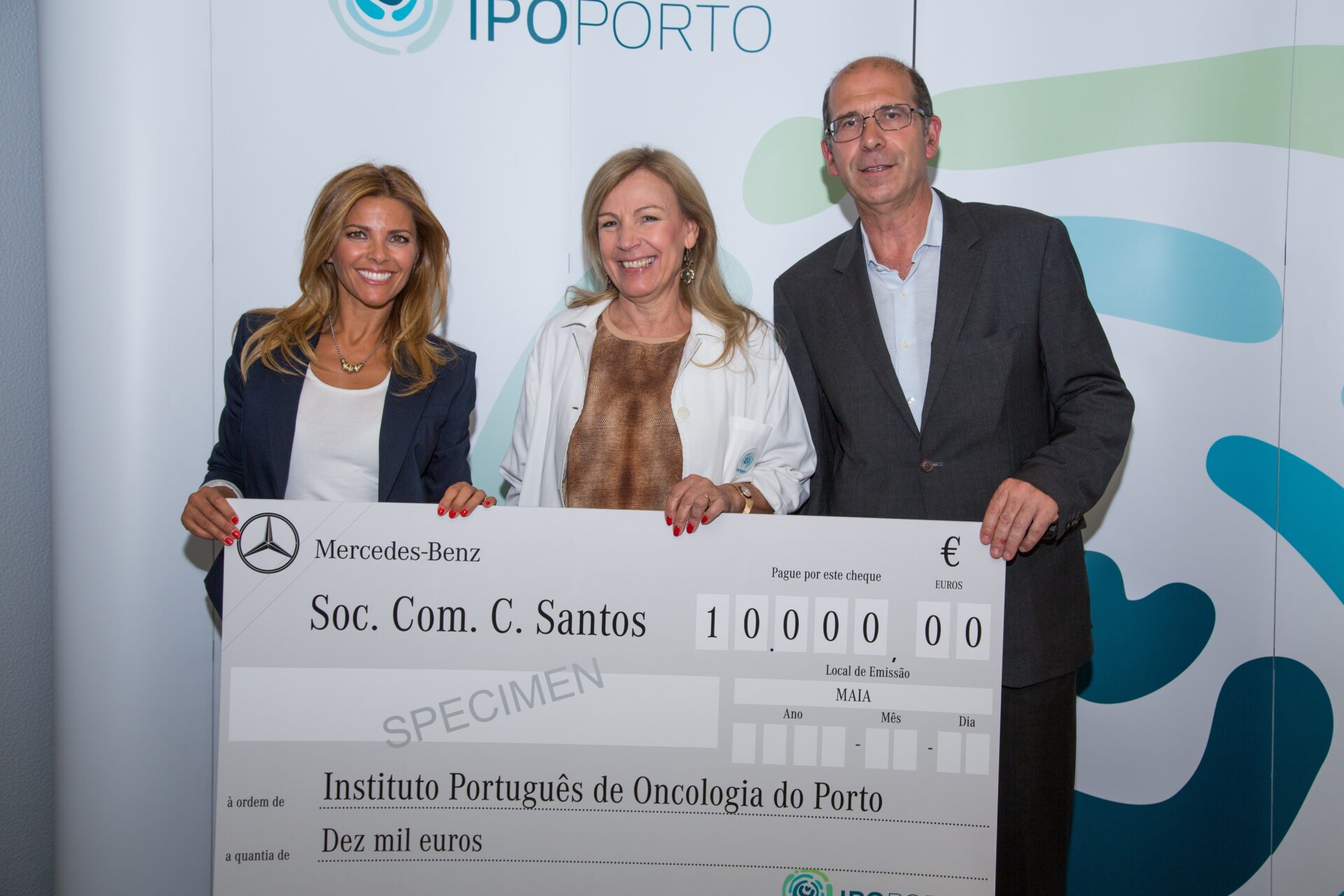 Estrelas Solidárias. Sónia Araújo entrega donativo ao IPO do Porto