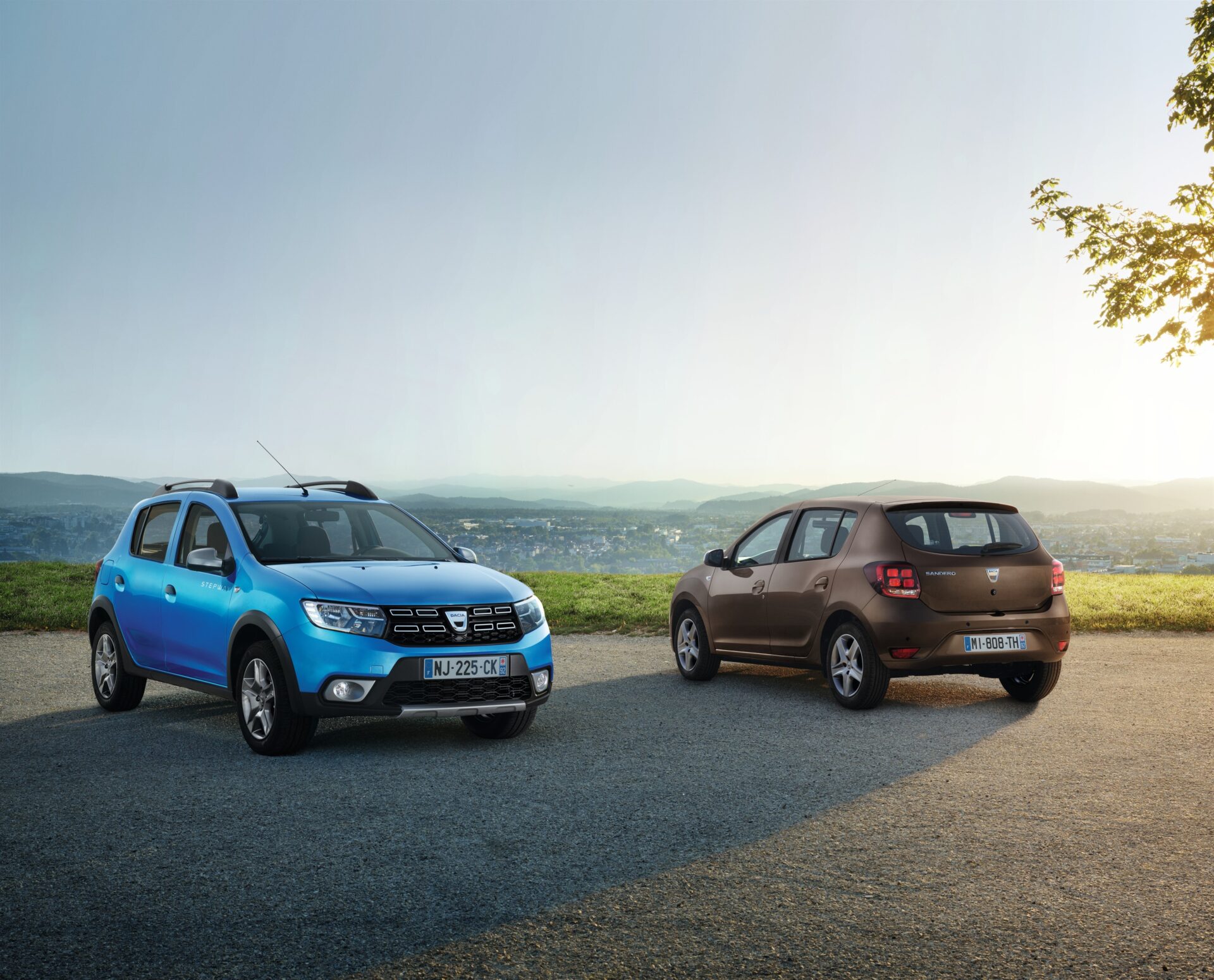 NOVOS DACIA SANDERO E SANDERO STEPWAY: UMA DUPLA ÚNICA NO MERCADO!