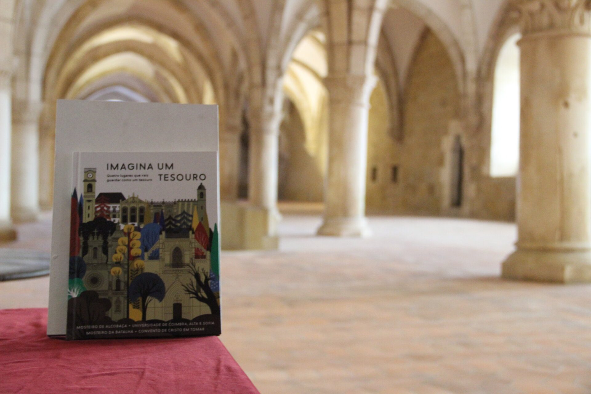 “Imagina um Tesouro”: livro que mostra aos mais novos o Património Mundial no Centro de Portugal foi apresentado no Mosteiro de Alcobaça