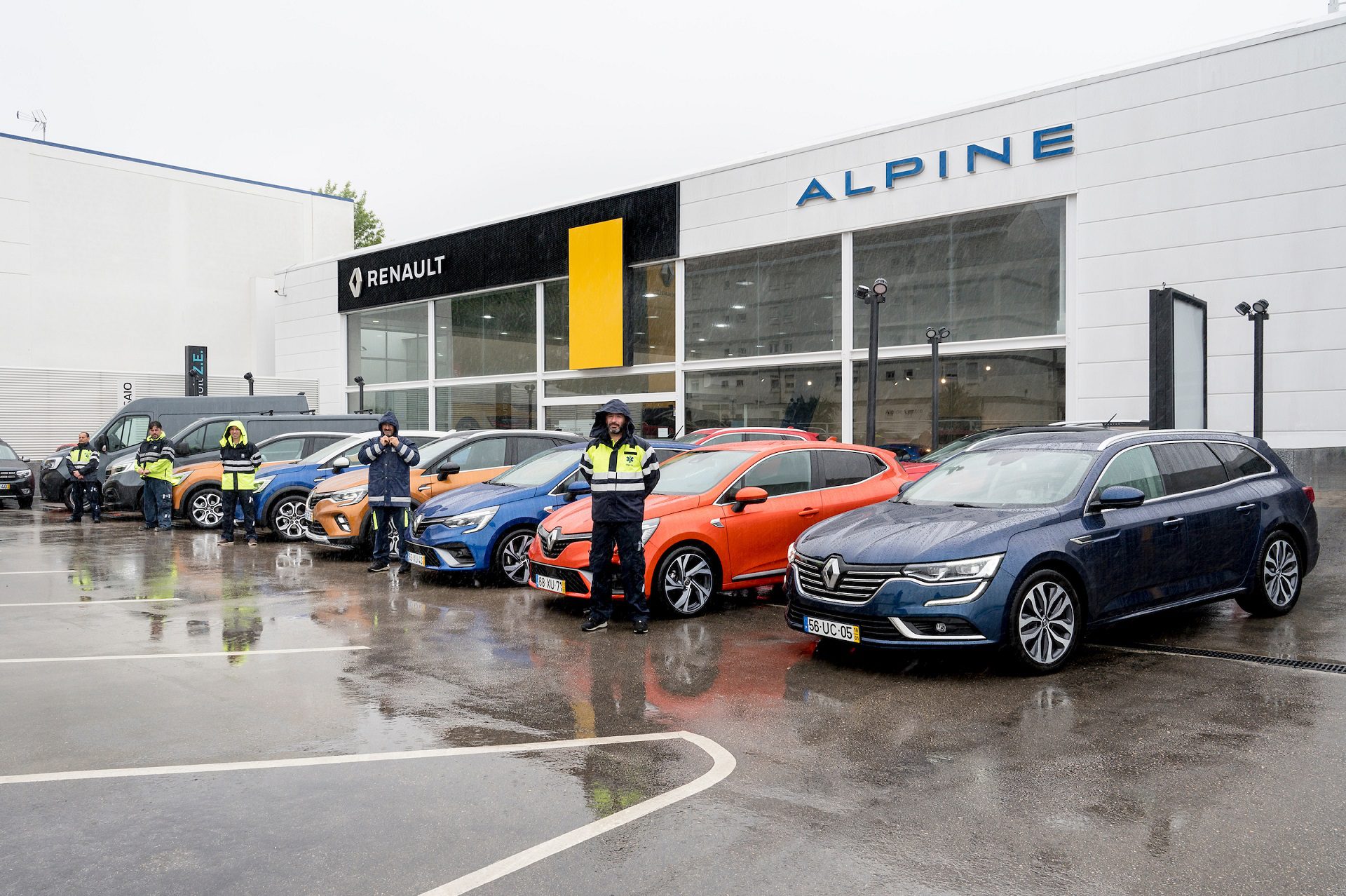 Renault Portugal apoia INEM na luta contra a pandemia