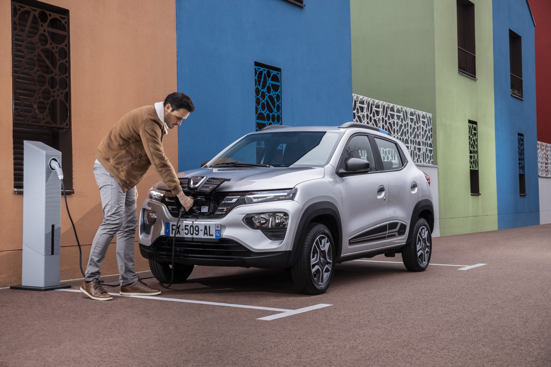 NOVO DACIA SPRING: DE LONGE, O AUTOMÓVEL ELÉTRICO MAIS BARATO À VENDA EM PORTUGAL!