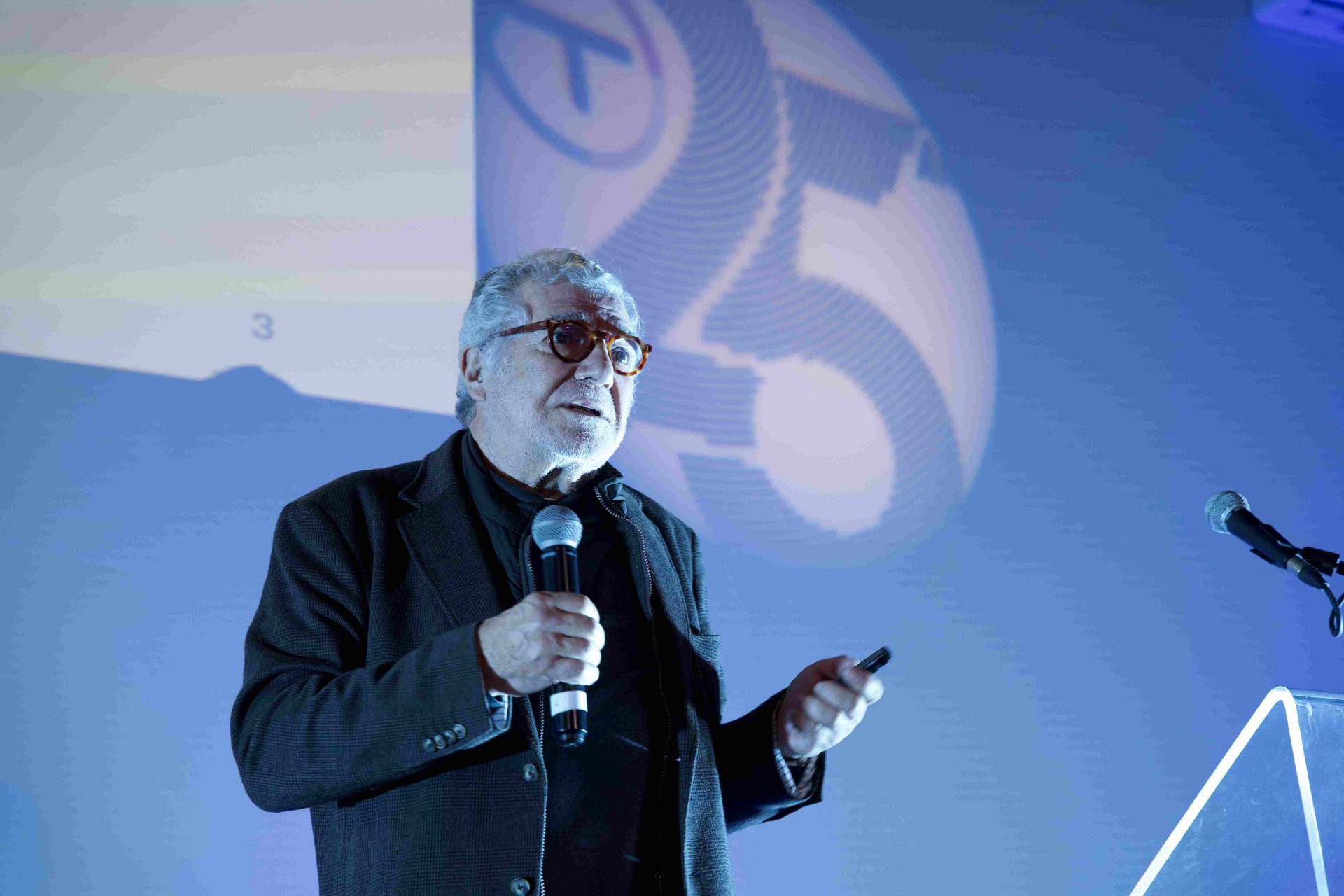 Luís Campos e Cunha lança artes e vinho como resposta ao “perigo de almadização de Torres Vedras”