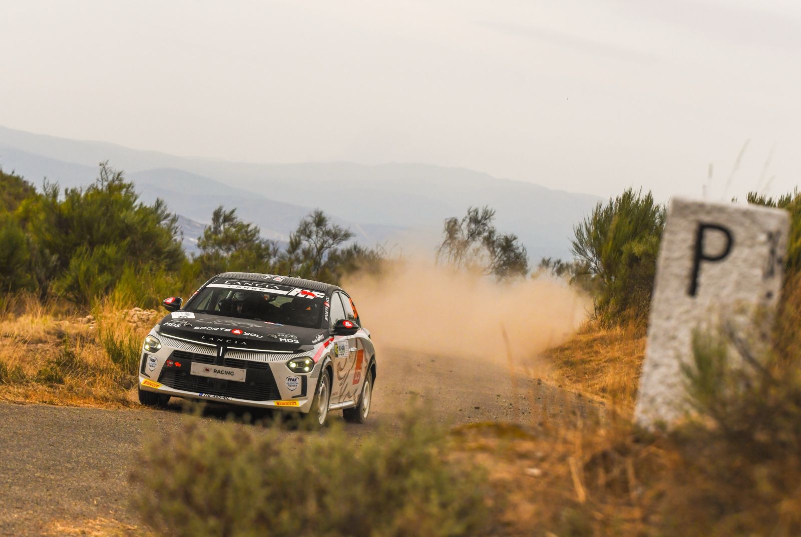 Francisco Fontes conquista pódio na estreia no Campeonato de Portugal de Ralis