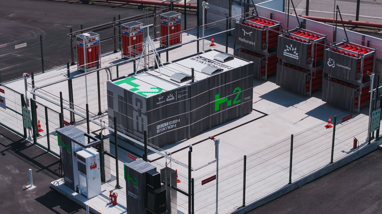 Grupo Petrotec e Grupo Salvador Caetano inauguram a mais avançada estação de hidrogénio em Portugal.